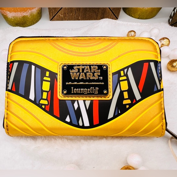 Loungelfy Disney Star Wars Celebration 2022 - C-3PO Cosplay Zip Around Wallet - Picture 5 of 11